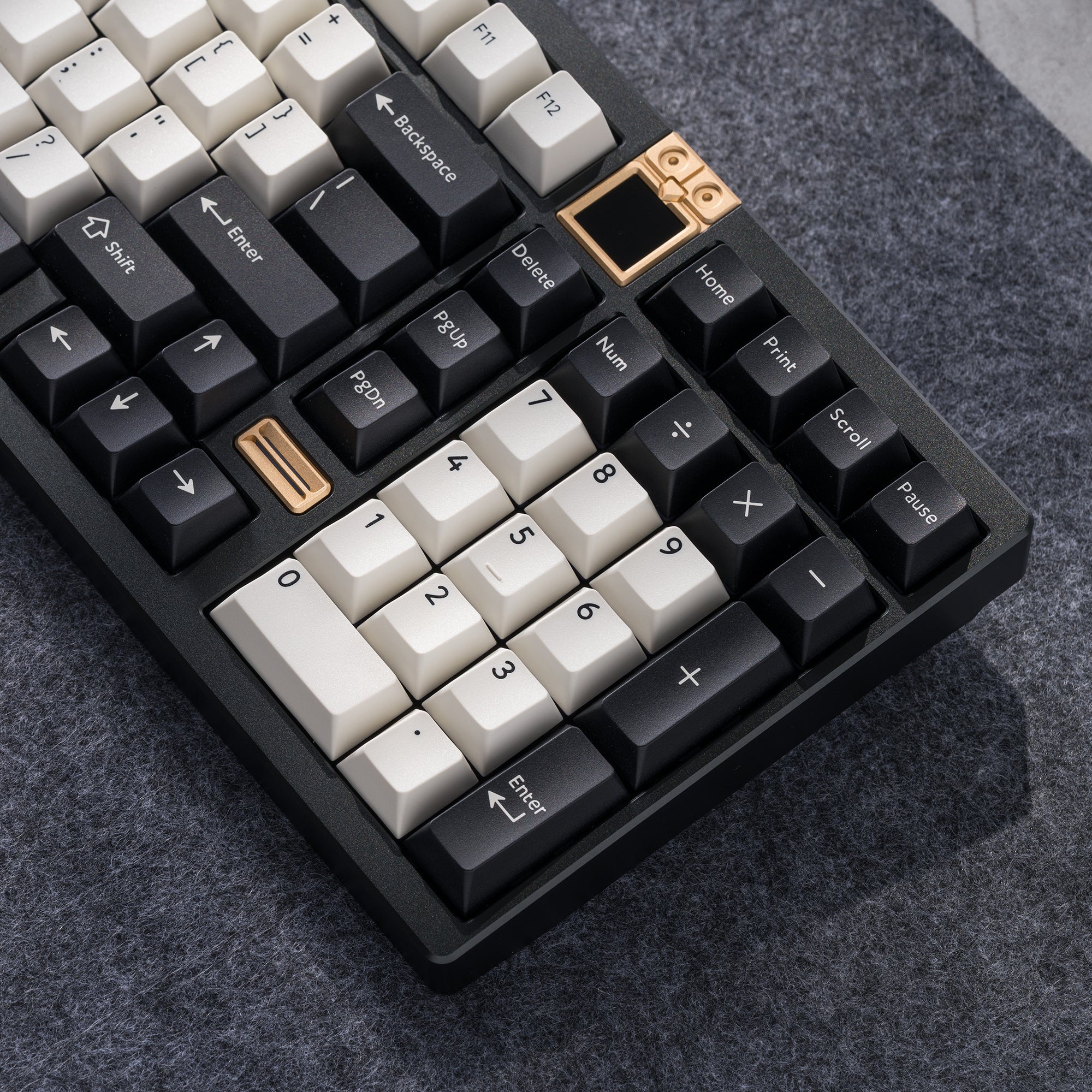Ready to use Athena 1800 Anodized Black with PBTfans Orbit - Image 7