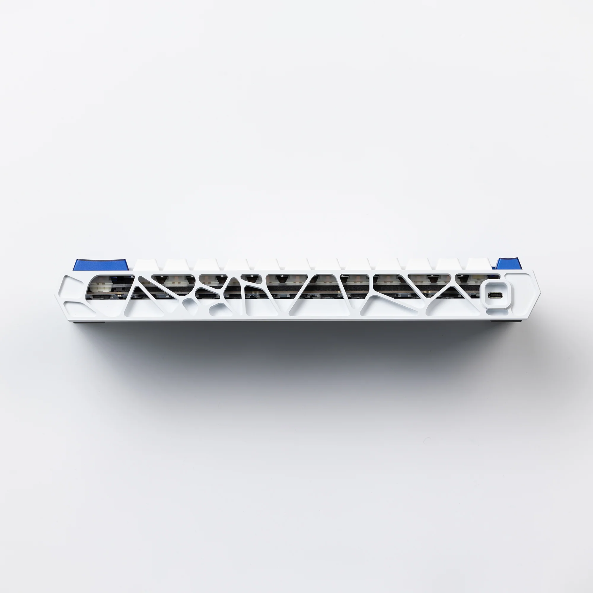 Ready to use Holy60 Keyboard with PBTfans Klein Blue R3 - Image 5